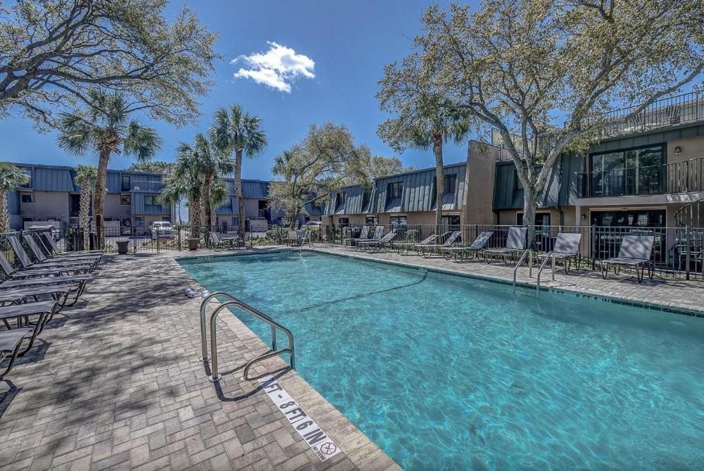 24 Ocean Club